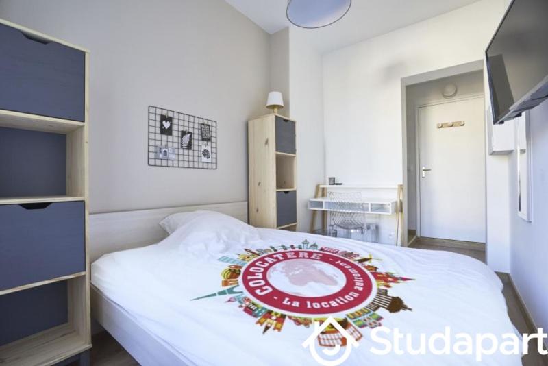 Chambre - 11 m² - 1 pièce