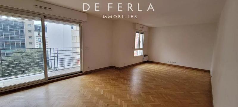 Studio - 114 m² - 6 pièces