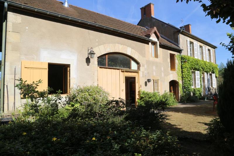 Maison bourgeoise - 300 m² - 12 pièces