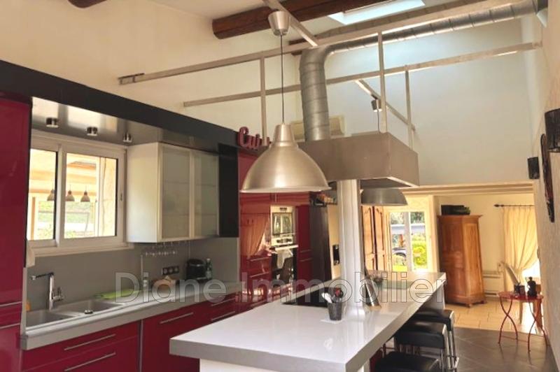 Villa - 162 m² - 6 pièces