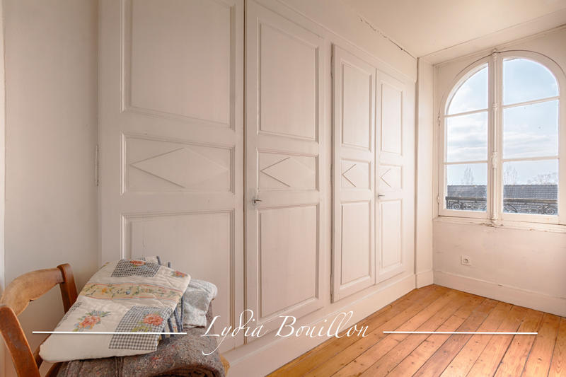 Propriété - 395 m² - 14 pièces