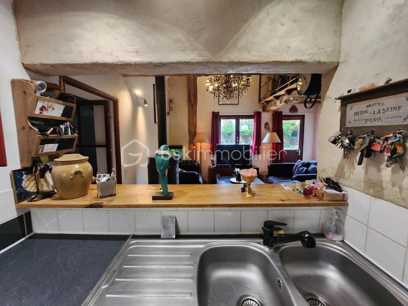 Maison - 184 m² - 10 pièces