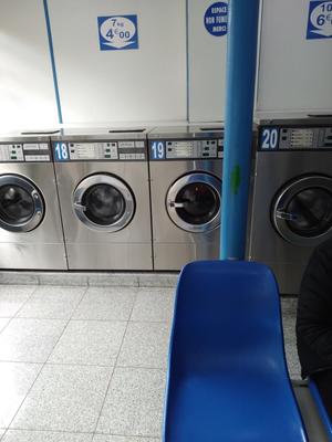 Montreuil Point Laverie