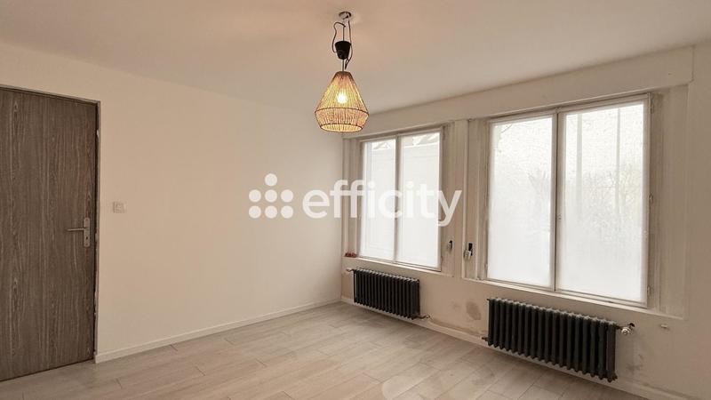 Maison - 181 m² - 6 pièces