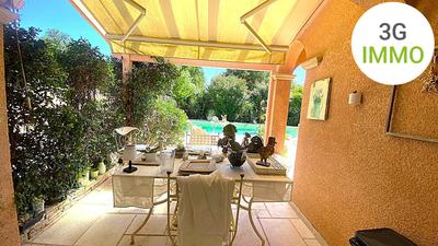 Maison traditionnelle - 95 m² - 4 pièces