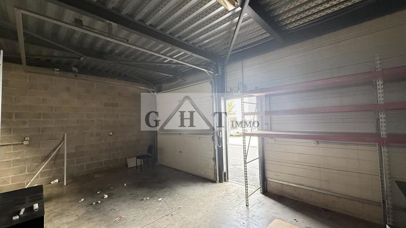 Entrepôt - 150 m²