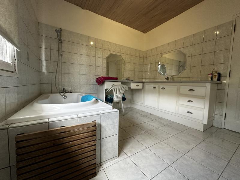 Maison traditionnelle - 200 m² - 6 pièces