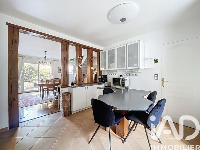 Maison - 181 m² - 7 pièces