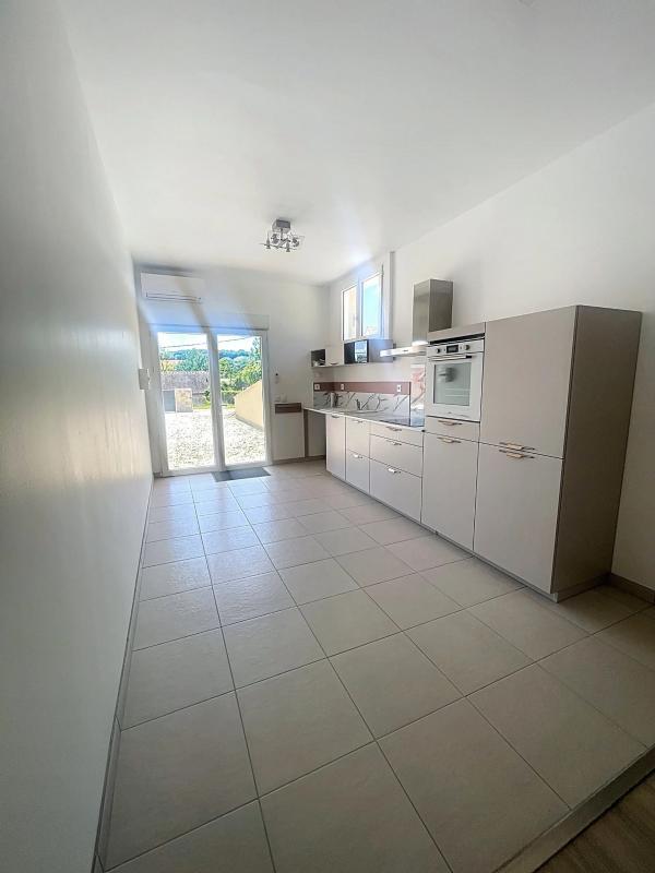 Maison - 216 m² - 8 pièces