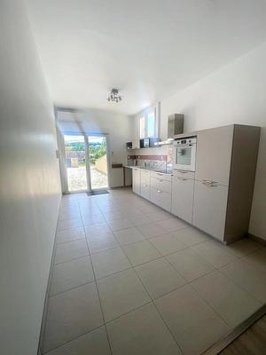 Maison - 216 m² - 8 pièces