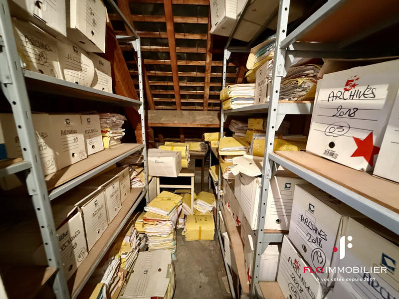 Bureau - 90 m² - 6 pièces