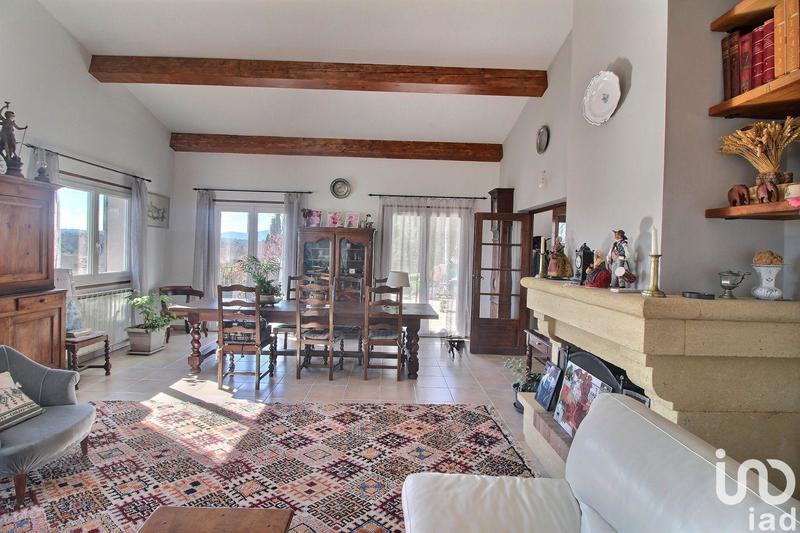 Maison - 275 m² - 5 pièces