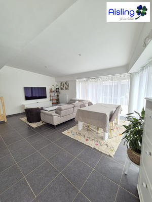 Maison - 93 m² - 4 pièces