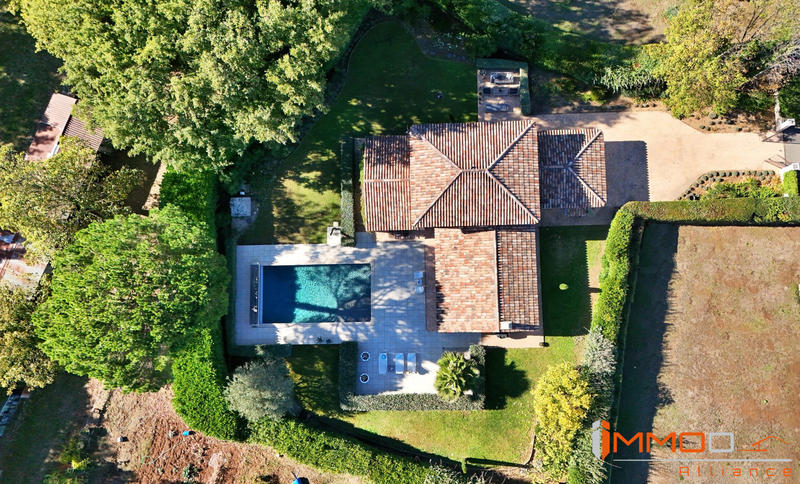 Villa - 174 m² - 6 pièces