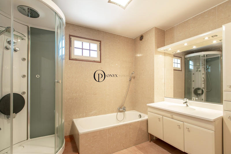 Appartement - 83 m² - 3 pièces