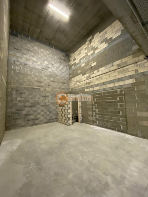 Local d'activité / Entrepôt - 95 m²