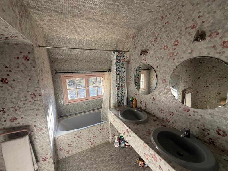 Maison - 183 m² - 7 pièces