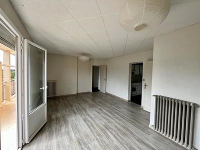 Appartement - 96 m² - 5 pièces