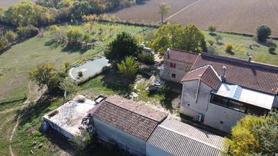 Mas - 273 m² - 17 pièces