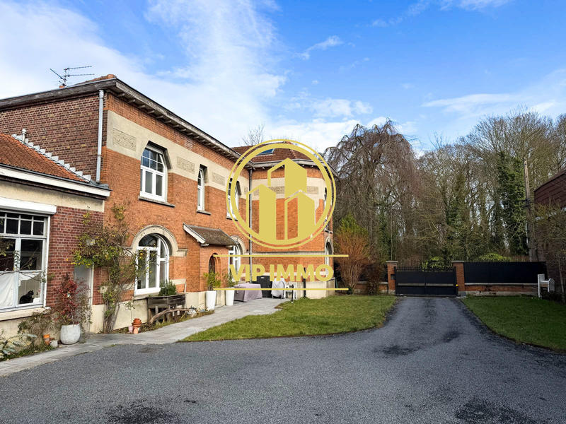 Villa - 224 m² - 14 pièces