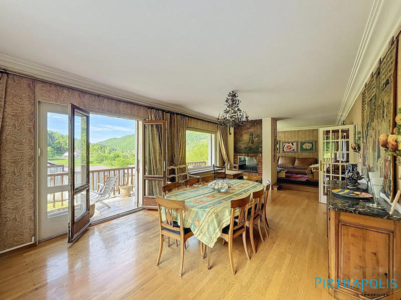 Appartement - 148 m² - 5 pièces