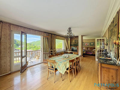 Appartement - 148 m² - 5 pièces