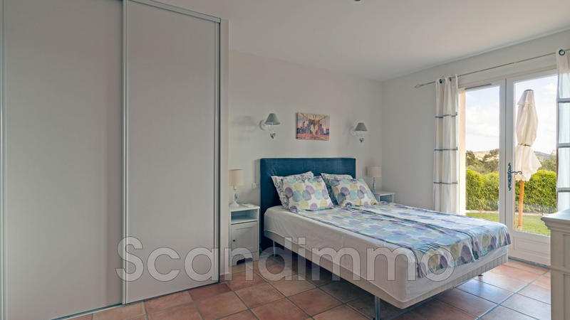 Maison - 180 m² - 5 pièces