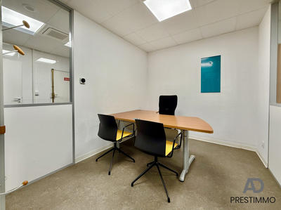 Local commercial - 80 m² - 4 pièces