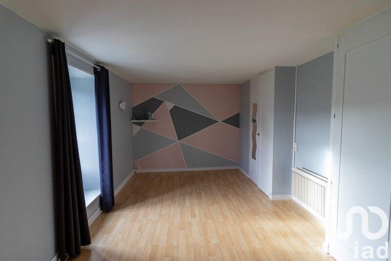 Maison - 233 m² - 8 pièces