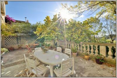 Maison - 170 m² - 6 pièces