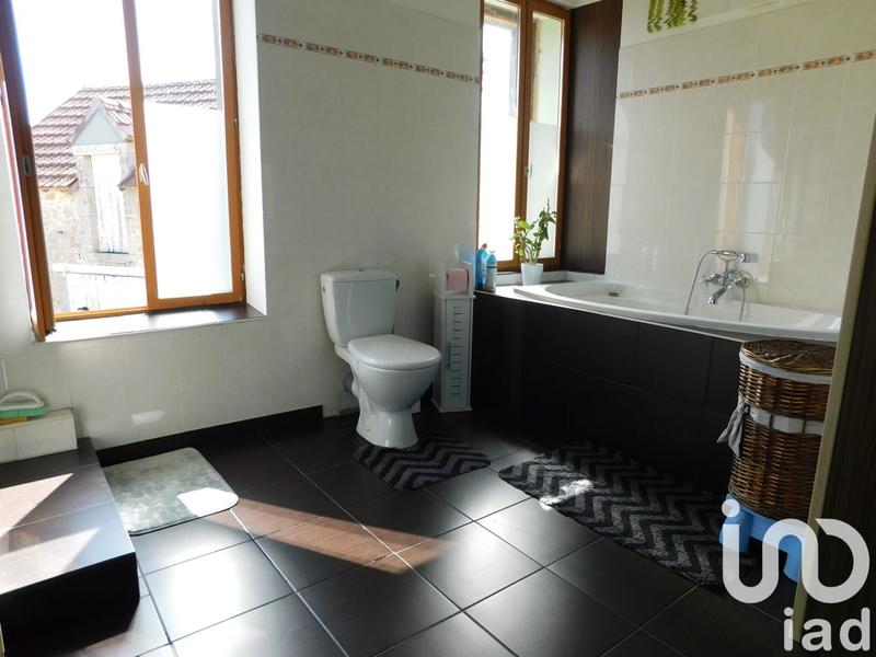 Maison - 210 m² - 8 pièces