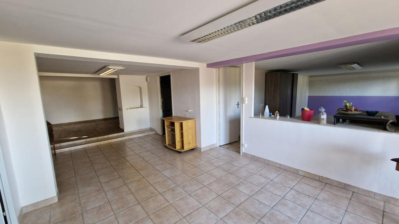 Maison - 240 m² - 8 pièces