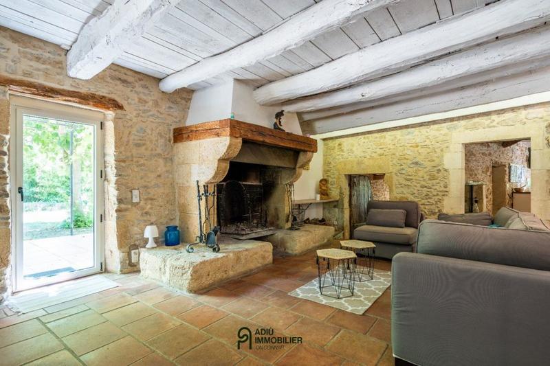 Propriété - 406 m² - 9 pièces