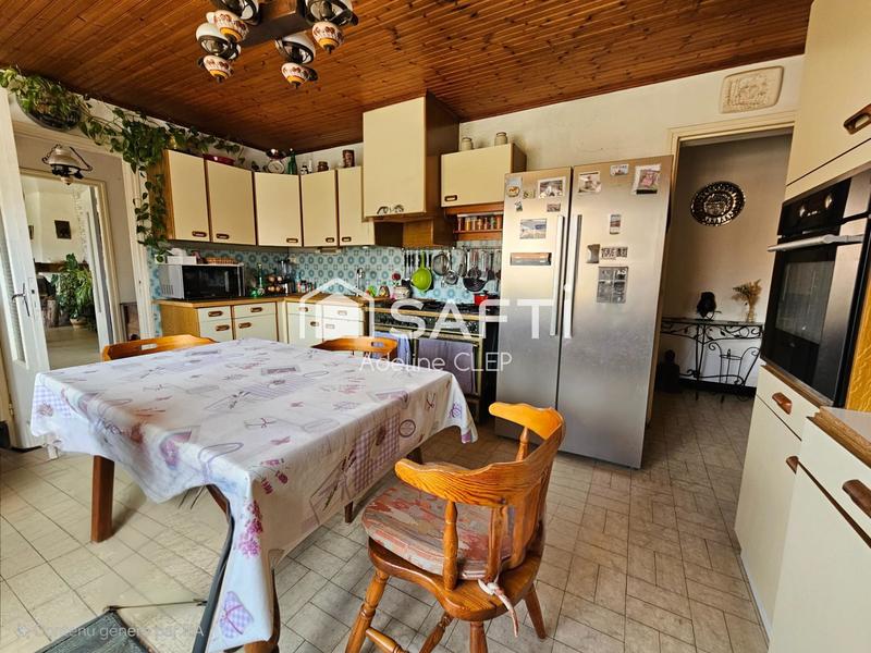 Maison - 161 m² - 6 pièces