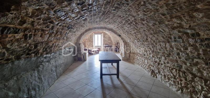 Maison de village - 210 m² - 9 pièces