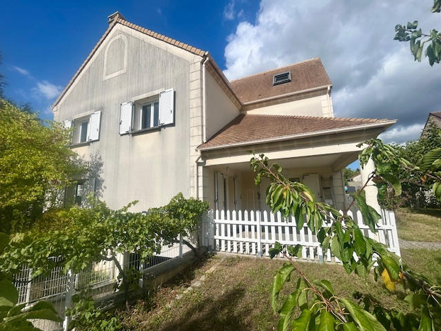 Maison - 177 m² - 7 pièces