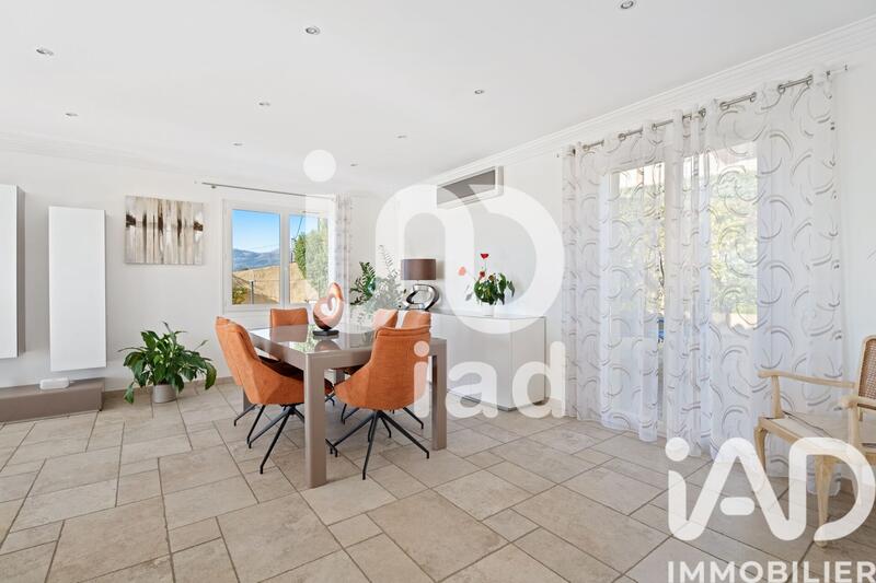 Maison - 130 m² - 4 pièces