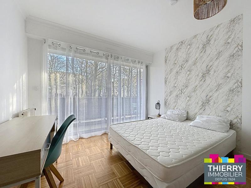 Appartement - 93 m² - 5 pièces