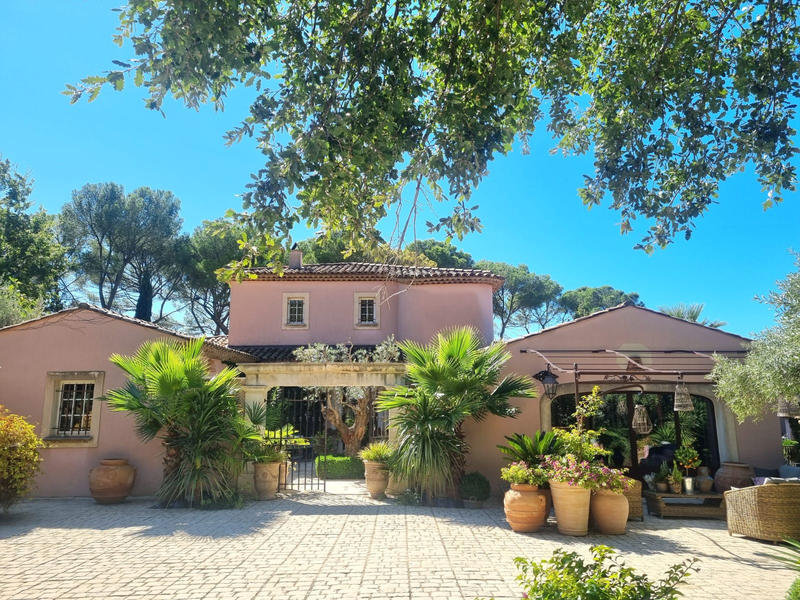 Bastide - 300 m² - 7 pièces