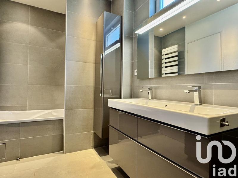 Appartement - 150 m² - 6 pièces