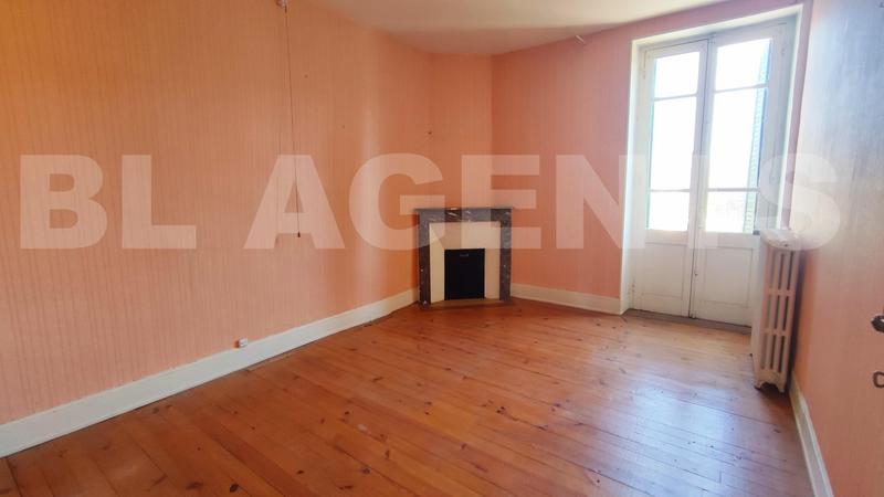 Maison ancienne - 210 m² - 10 pièces