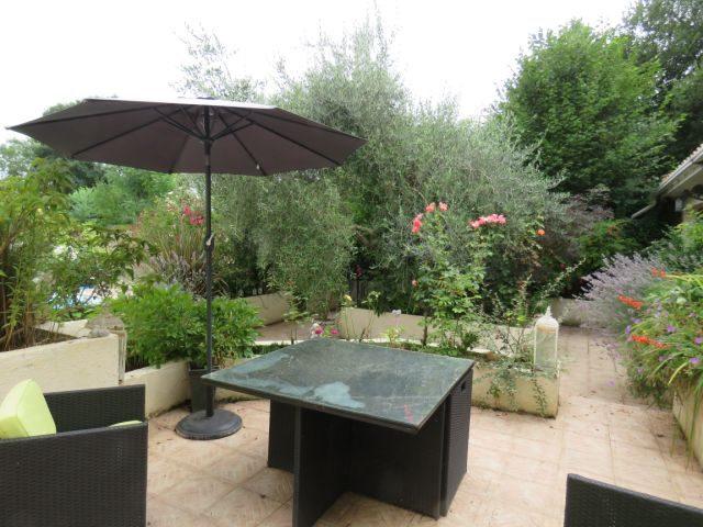 Maison - 384 m² - 17 pièces