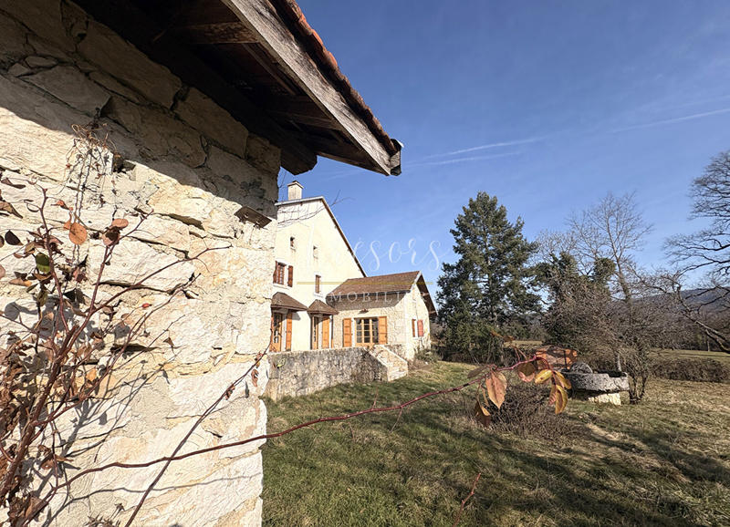 Maison - 203 m² - 8 pièces