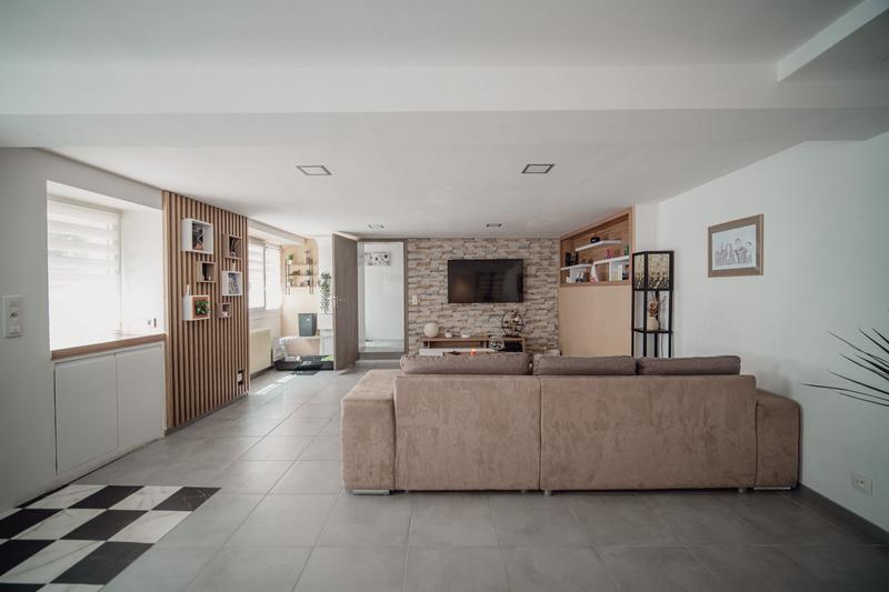 Maison - 145 m² - 8 pièces