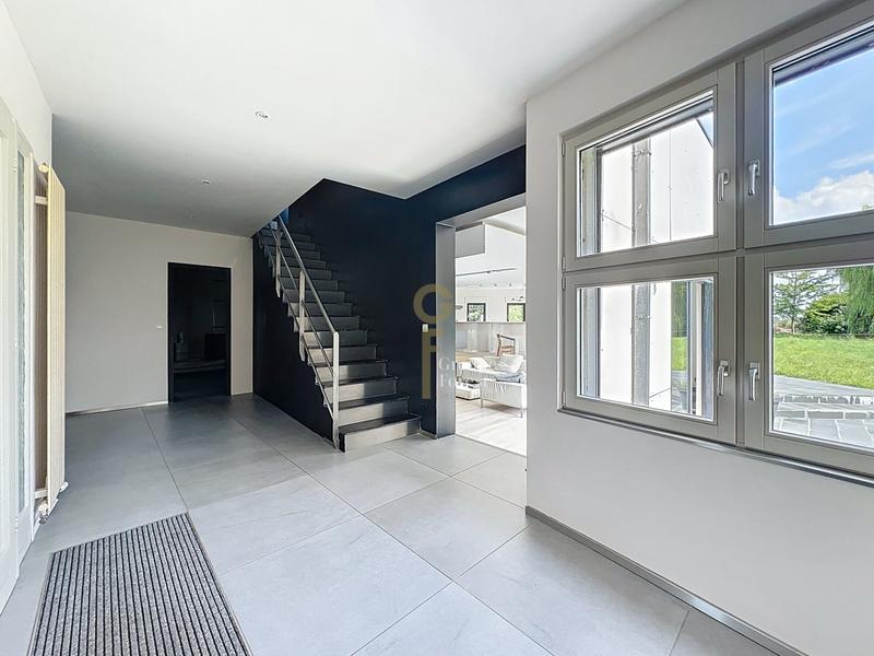 Maison - 231 m² - 6 pièces