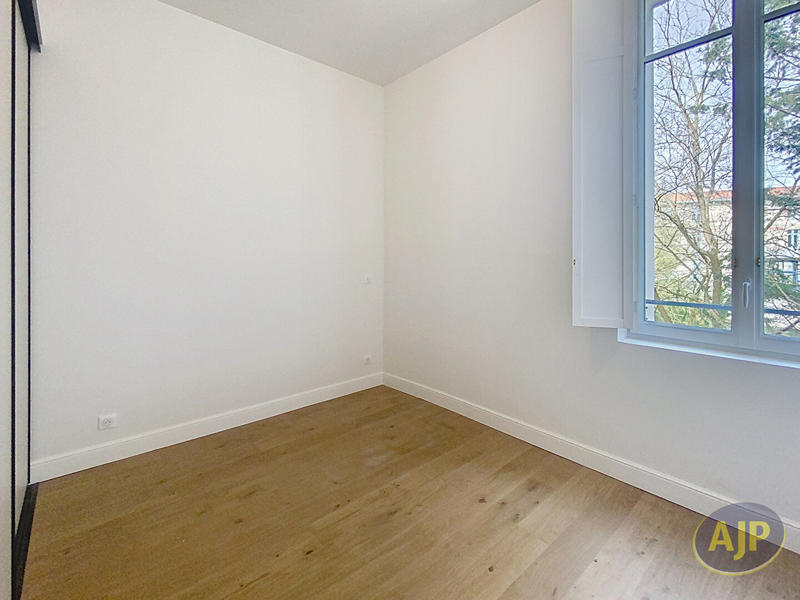 Appartement - 75 m² - 3 pièces