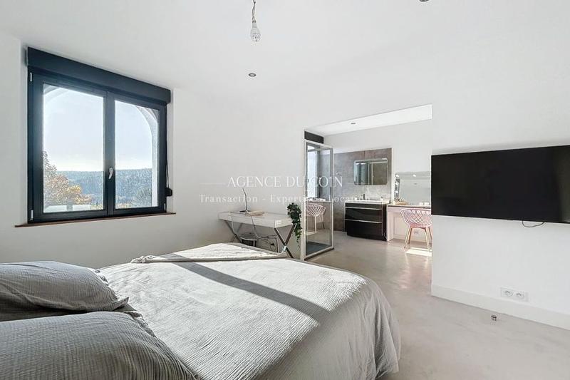 Villa - 324 m² - 6 pièces