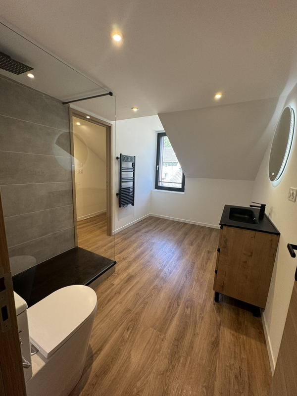 Appartement - 80 m² - 4 pièces