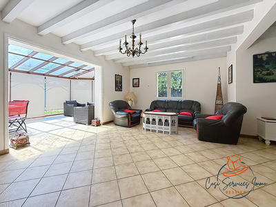 Maison - 180 m² - 6 pièces