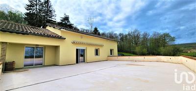 Maison - 207 m² - 8 pièces